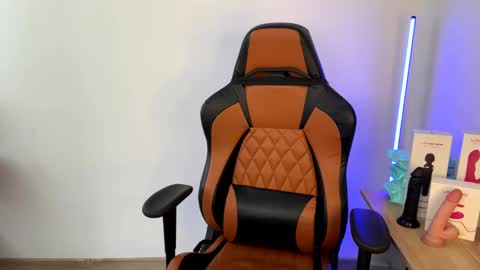 Laia online show from 02.07.25