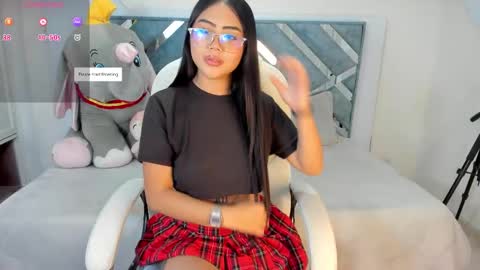 Mila online show from 09.11.25