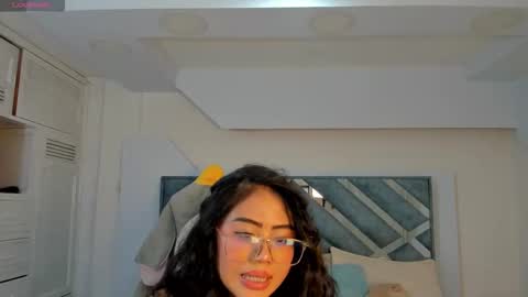 Mila online show from 09.16.25