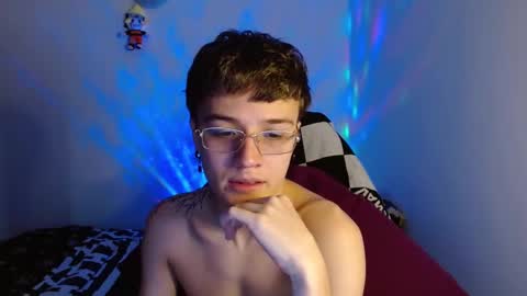 Snapshot of im_oliverpark chatting on 03.04.25 Oliver P online show from 03.04.25