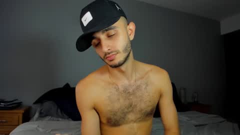 Snapshot of im_paul_ chatting on 09.11.25 Paul online show from 09.11.25