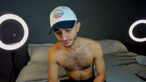 Snapshot of im_paul_ chatting on 10.08.25 Paul online show from 10.08.25