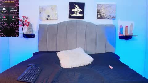 im_riley_ online show from 02.23.26