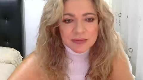 Snapshot of im_sharonr chatting on 09.08.25 Sharon online show from 09.08.25