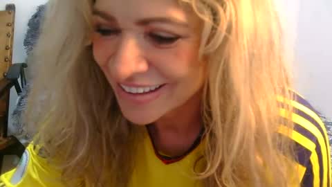 Snapshot of im_sharonr chatting on 06.27.26 Sharon online show from 06.27.26