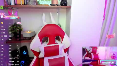 Lisa Hyga online show from 11.12.25