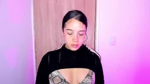 Snapshot of imcharlot_ chatting on 07.18.26 charlot online show from 07.18.26