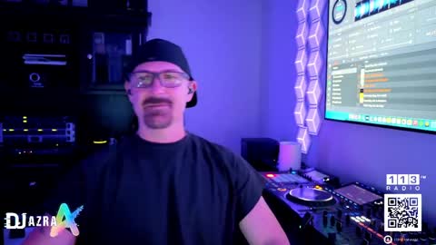 Snapshot of imdjazra chatting on 04.20.26 DJ Azra online show from 04.20.26