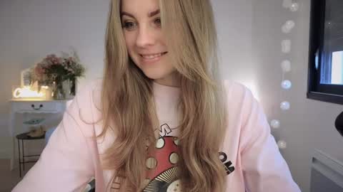 ImKeira online show from 02.22.25