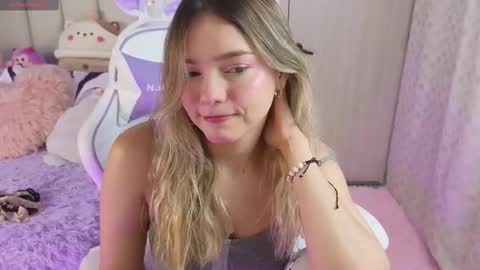 Larisa online show from 02.27.25