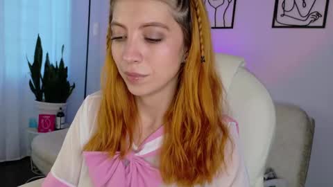 Snapshot of imsiennabellucci chatting on 10.07.25 Sienna online show from 10.07.25