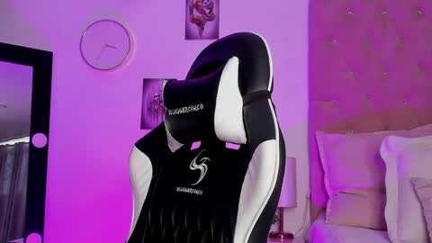 Snapshot of imtami04 chatting on 04.05.26 imtami04 online show from 04.05.26