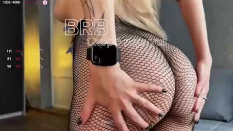 Snapshot of imtaya chatting on 10.17.25 Taya online show from 10.17.25