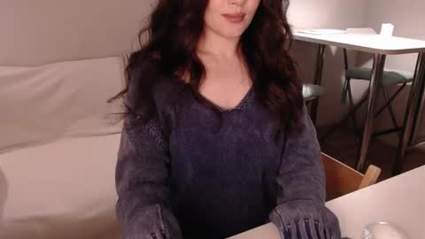 Snapshot of in_yan chatting on 10.15.25 Lin online show from 10.15.25