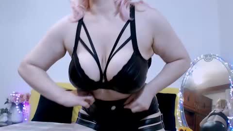 Ina online show from 11.19.25