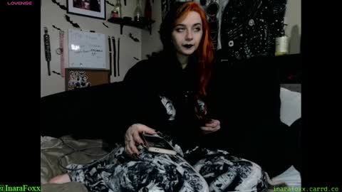 Snapshot of inarafoxxx chatting on 12.16.24 Inarafoxx online show from 12.16.24