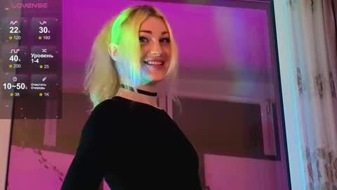  Dina  Help me reach 100 likes  online show from 09.19.25