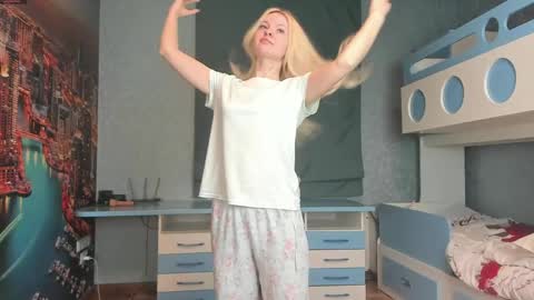 Masha online show from 04.18.26