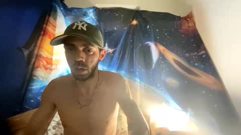 Snapshot of incredulous1708 chatting on 10.31.25 incredulous1708 online show from 10.31.25