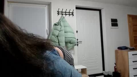 Della online show from 02.25.26