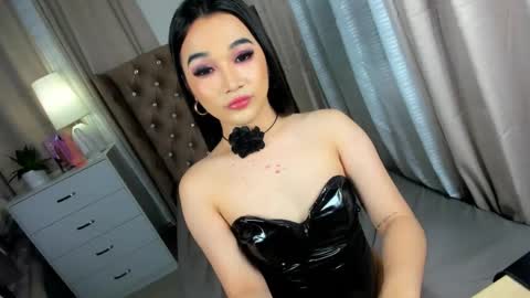 indestructabletrixie online show from 12.22.24