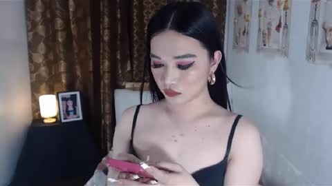 indestructabletrixie online show from 01.10.25