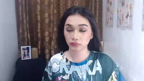 indestructabletrixie online show from 01.19.25