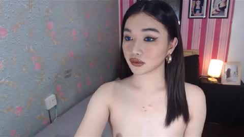 indestructabletrixie online show from 02.27.25