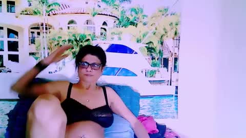 Femiez online show from 12.11.24