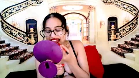 Snapshot of indianbootylicious1 chatting on 06.18.26 nala online show from 06.18.26