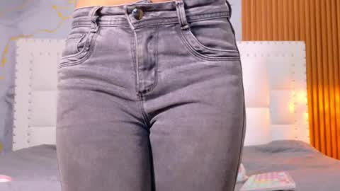 LITTLE AINHOA  online show from 09.16.25