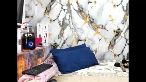 Snapshot of indiandesire4u69 chatting on 04.28.26 Lia online show from 04.28.26