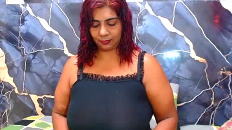 Snapshot of indianerotica4u chatting on 07.28.26 indianerotica4u online show from 07.28.26