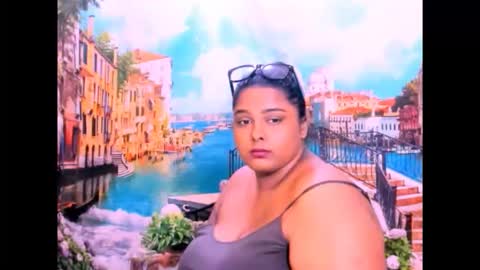 Snapshot of indianfairy4u chatting on 12.17.25 natasha online show from 12.17.25