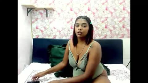 Snapshot of indianmystica694u chatting on 10.01.25 indianmystica694u online show from 10.01.25
