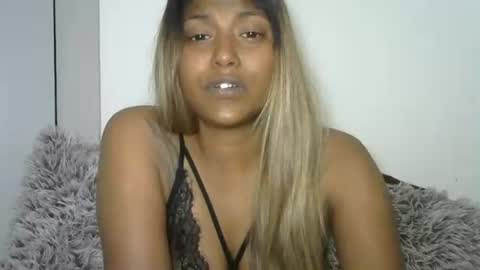 indianqtpie6 online show from 09.21.25