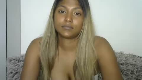 indianqtpie6 online show from 09.27.25