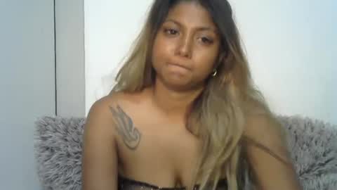 indianqtpie6 online show from 11.13.25