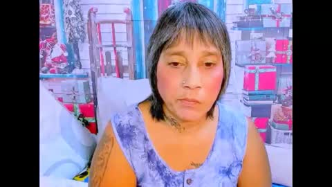 Snapshot of indianroxy27 chatting on 12.18.25 indianroxy27 online show from 12.18.25