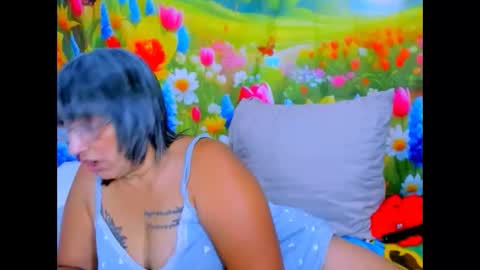 Snapshot of indianroxy27 chatting on 06.09.26 indianroxy27 online show from 06.09.26