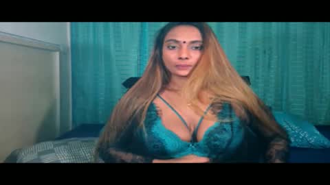 Snapshot of indiansecretlove20 chatting on 05.08.26 goddess online show from 05.08.26