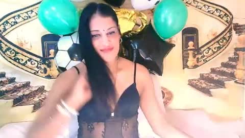 Snapshot of indiansexysmyle chatting on 07.18.26 Azi online show from 07.18.26