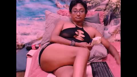 Snapshot of indianspicy69 chatting on 02.01.25 Shreya online show from 02.01.25