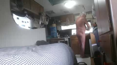 indieapenut online show from 03.08.26