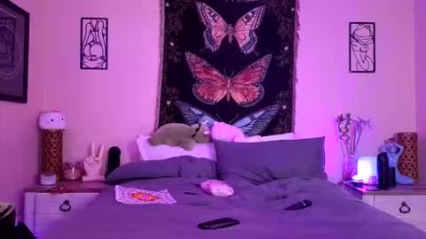 Indigo Bay online show from 04.14.26