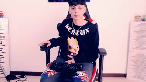 Snapshot of indomitablebeast chatting on 05.11.26 matias online show from 05.11.26