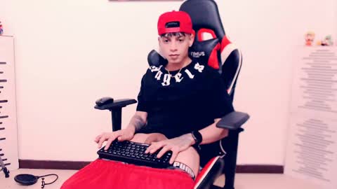 Snapshot of indomitablebeast chatting on 05.27.26 matias online show from 05.27.26