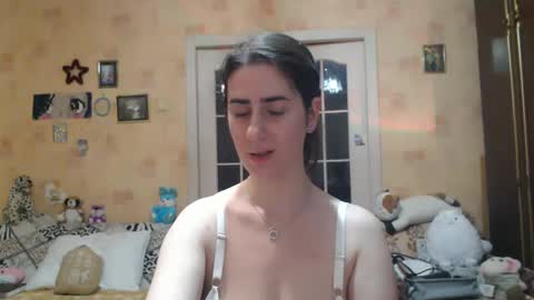 Snapshot of inelika chatting on 12.21.24 Inna online show from 12.21.24