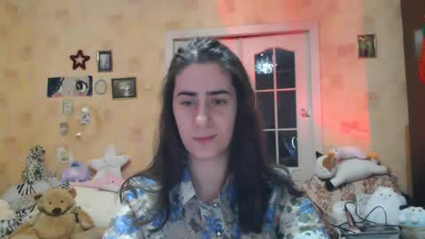 Snapshot of inelika chatting on 01.13.25 Inna online show from 01.13.25