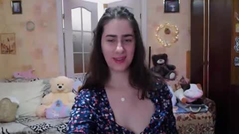 Snapshot of inelika chatting on 09.17.25 Inna online show from 09.17.25